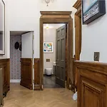 Luxury Wood Panelled West End Flat